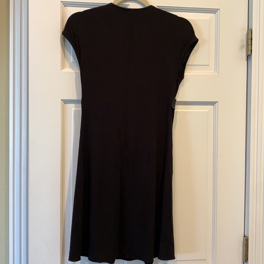 Sky black dress with gorgeous belt detailing. Lg - Picture 7 of 7